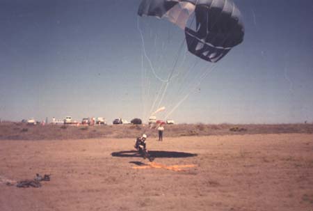 Mike Stahl making a dead-center landing.